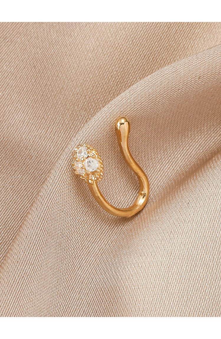 Golden U-Shaped Nose Clip - Image 3