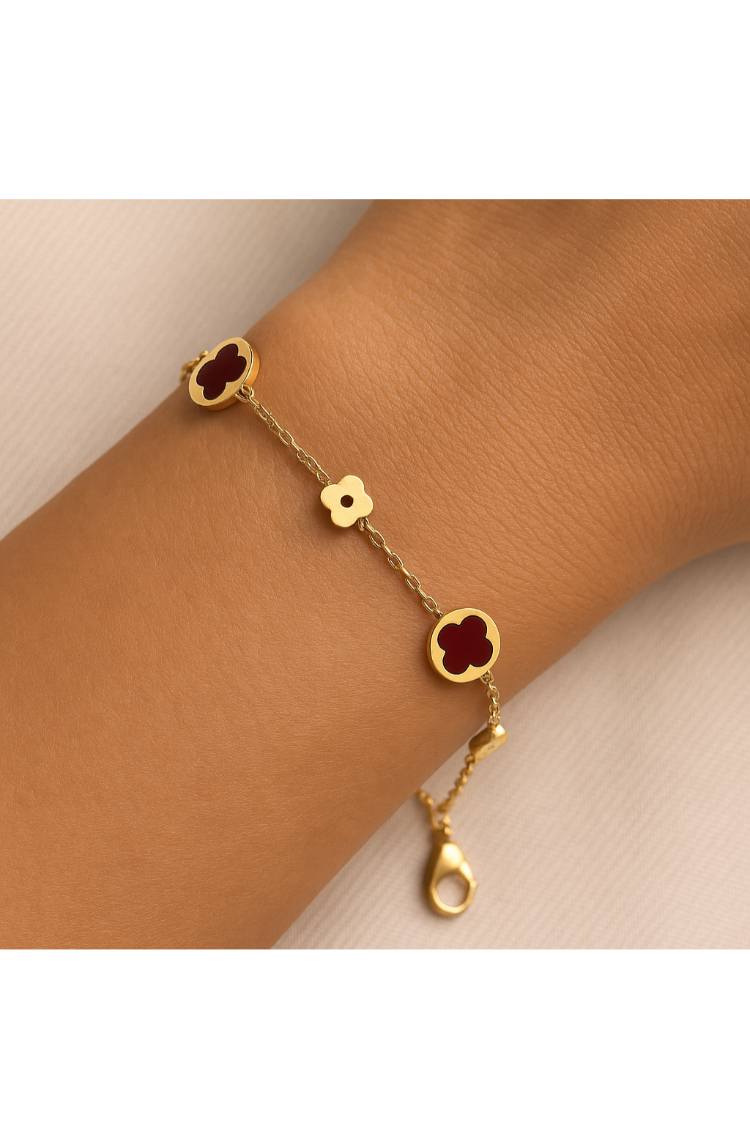 file_00000000bbe461f7a2fb194f9bbb50b4 Red Clover Charm Bracelet - Image 1